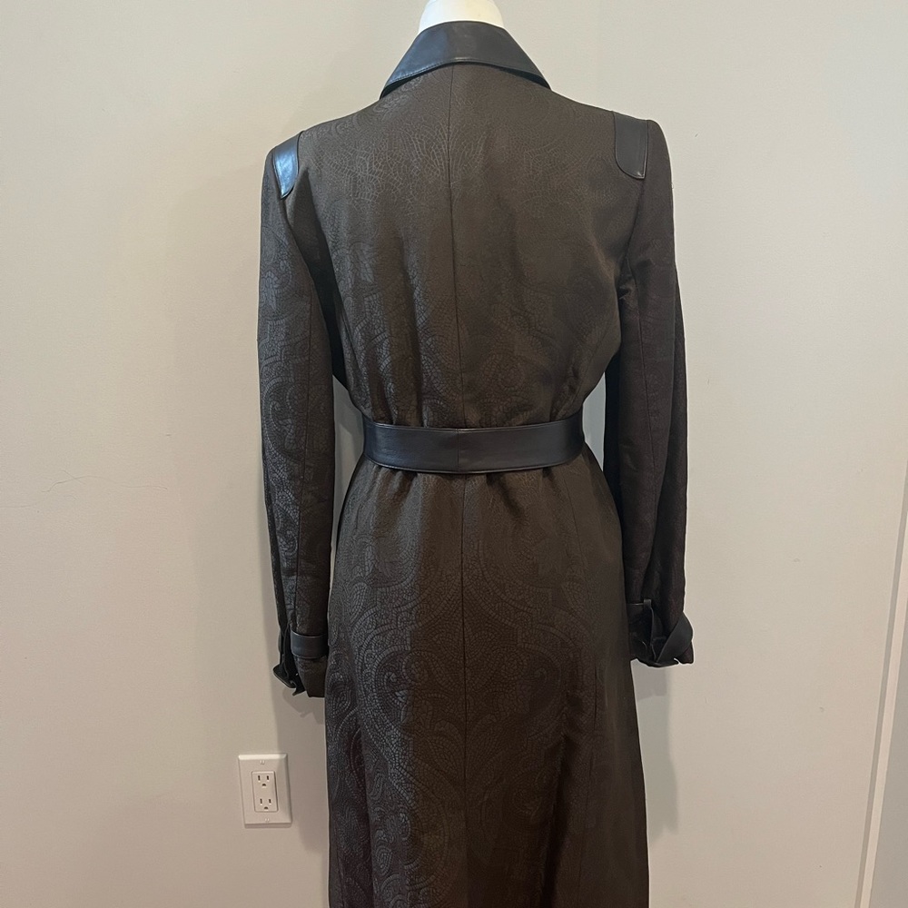 Linda Allard Ellen Tracy Quilty Long Coat w/Leather Trim and belt - Picture 4 of 15